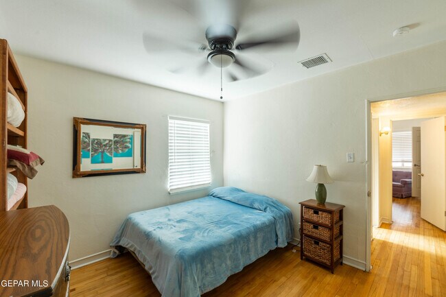 Building Photo - 4505 Pershing Dr