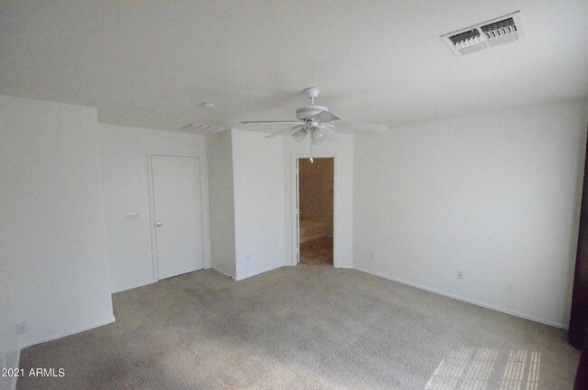 Building Photo - 7022 Cesar St