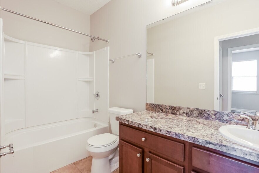 Building Photo - 11876 Carson Lake Dr W