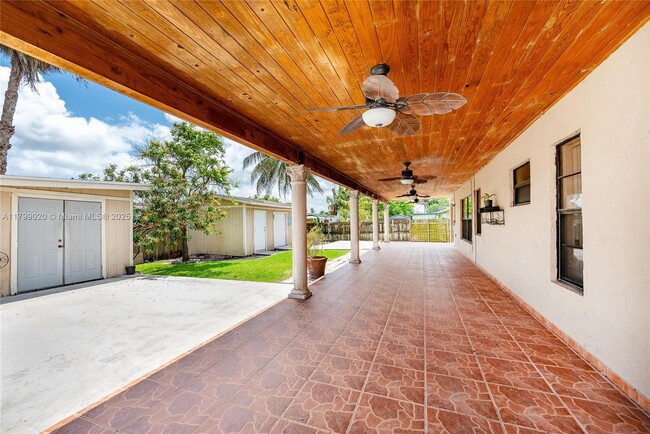 Building Photo - 29413 SW 144th Ct