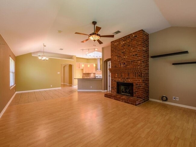 Building Photo - 442 S Lynnwood Trail