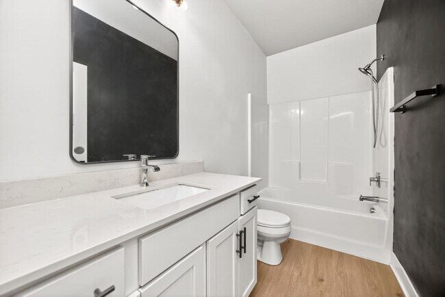 Building Photo - MODERN COMFORT!! 3 Bedroom, 2 Bathroom Home in Ankeny!