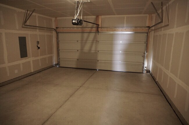 Building Photo - Wonderful 3 bedroom in Rio Rancho. Don't m...