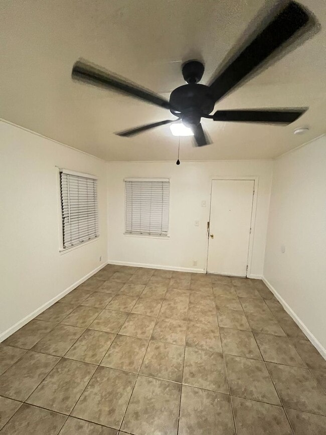 Building Photo - Cozy Home For Rent