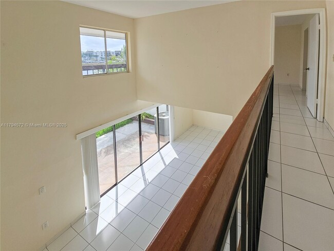 Building Photo - 1341 SW 124th Ct