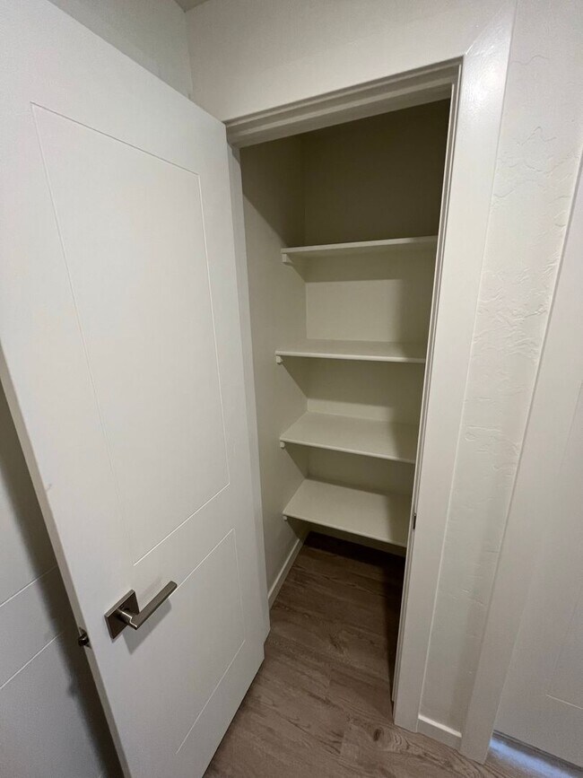 Building Photo - 4715 Lexington sky lane