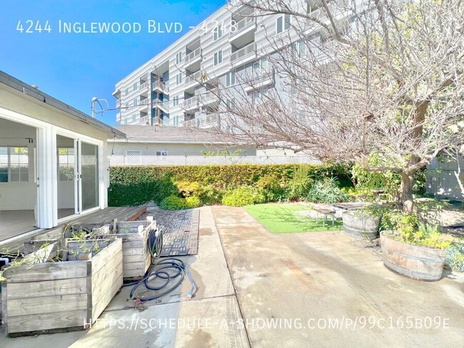 Building Photo - Beautiful remodeled 2 Bedroom + 2 Bath + L...