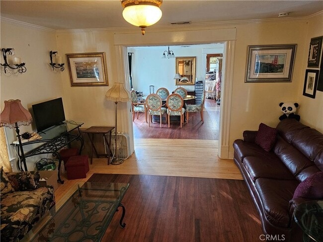 Building Photo - 1820 N Bush St