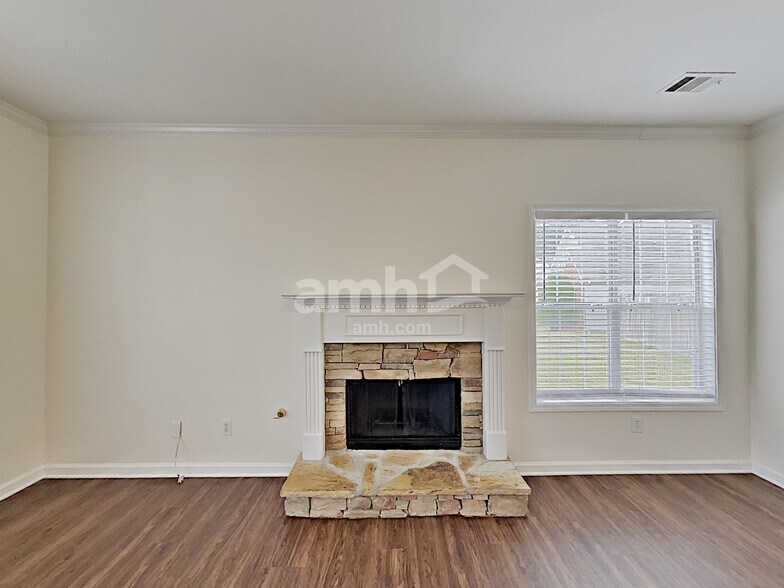 Building Photo - 10087 Harmon Springs Dr