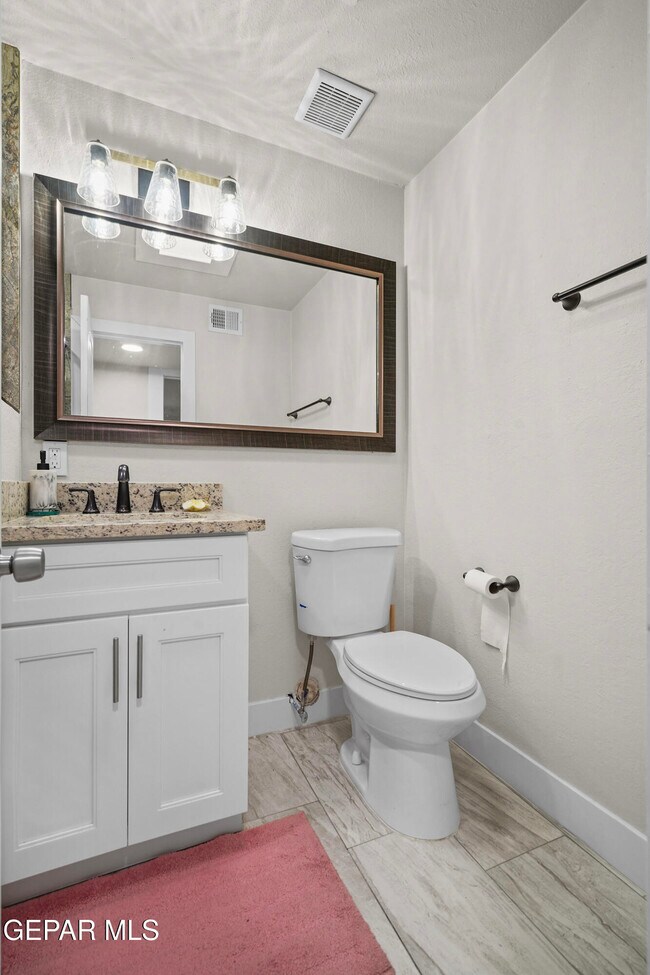 Building Photo - 10628 Springwood Dr