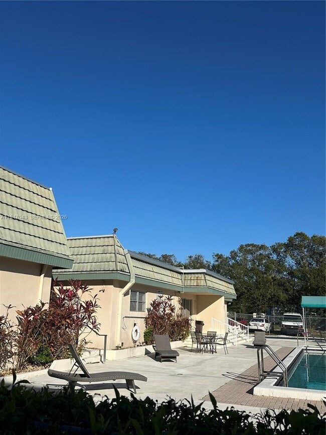 Building Photo - 4100 N 58th Ave