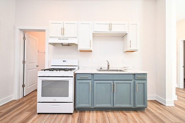 Building Photo - 4151 Chambers St