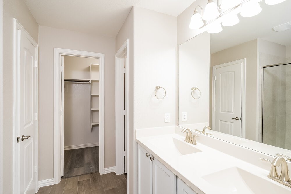 Building Photo - 922 Evergreen St