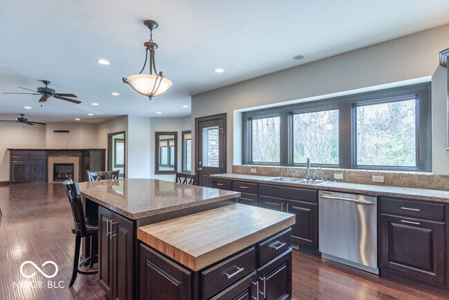 Building Photo - 3000 E County Rd 350 S