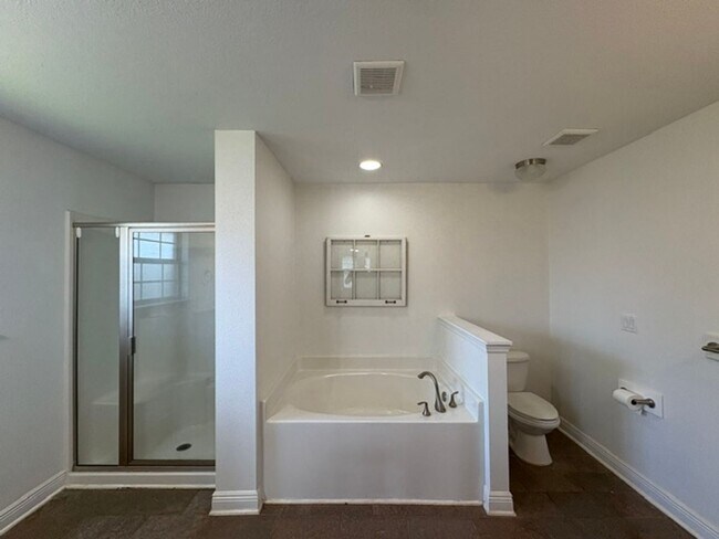Building Photo - 2343 Genevieve Way