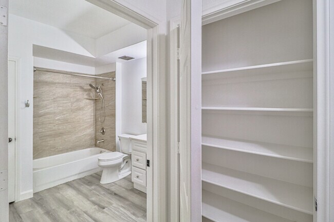 Building Photo - 5250 S Rainbow Blvd