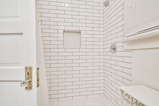 Building Photo - 3614 Avenue P 1/2