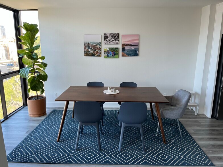 Dining Room - 222 S Central Ave