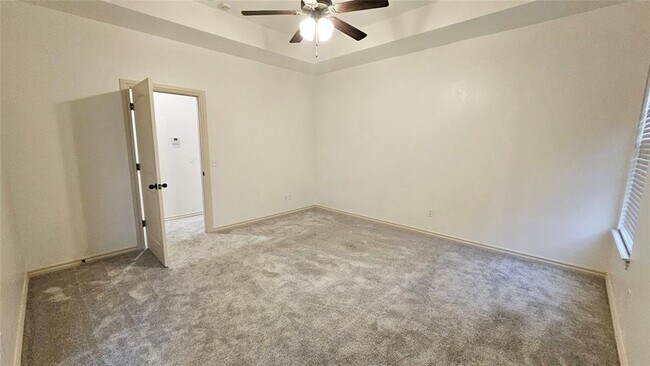 Building Photo - 1801 Savannah Ln