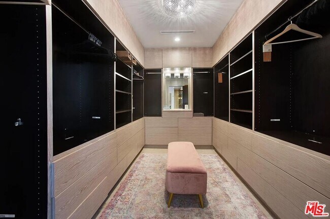 Building Photo - 2766 Ellison Dr