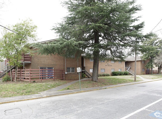 Building Photo - 1834 John Calvin Ave