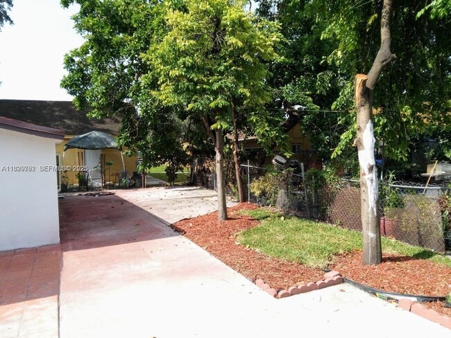 Building Photo - 2720 NW 29th St