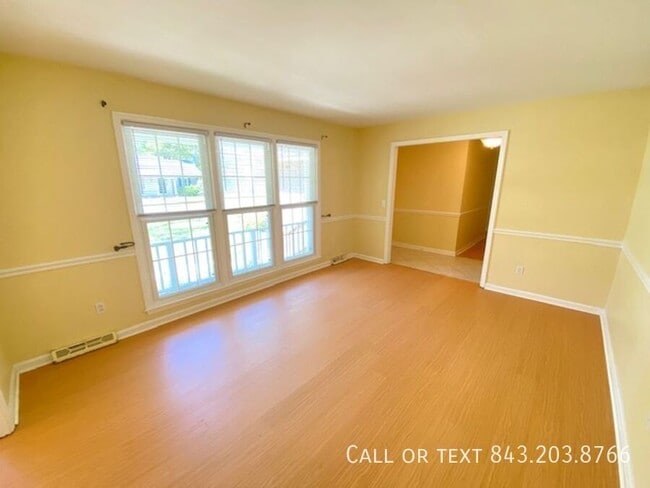 Building Photo - 654 McCutchen St