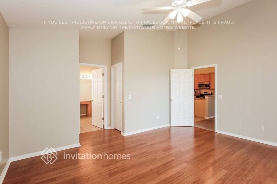 Building Photo - 9718 Bay Colony Dr