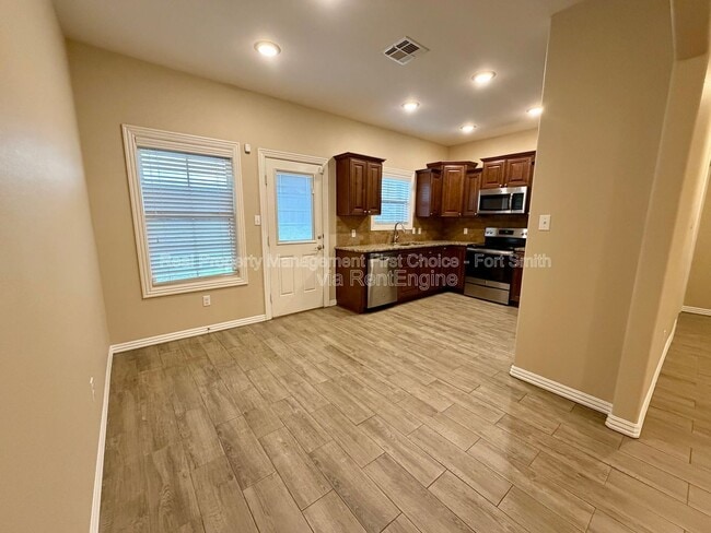 Building Photo - 6608 Leightyn Ln