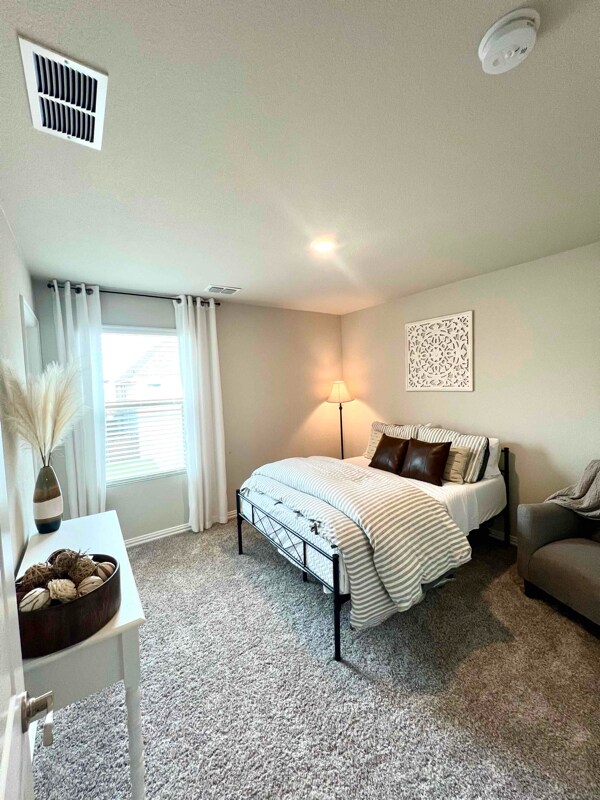 Building Photo - 2629 Gateway Ave