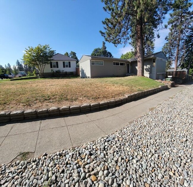 South Hill Home 1511 W 14th Ave Spokane WA 99204 Apartment Finder