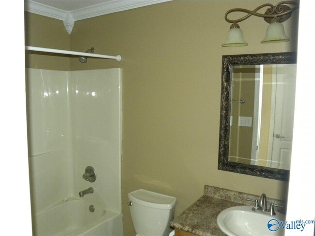 Building Photo - 105 Fawn Forest Dr