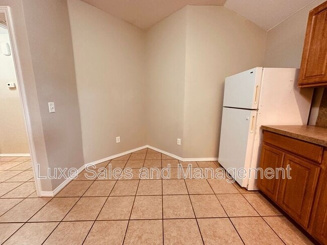 Building Photo - 3615 Janus