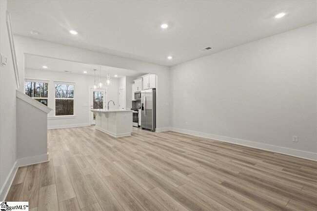 Building Photo - 604 Harebell Wy
