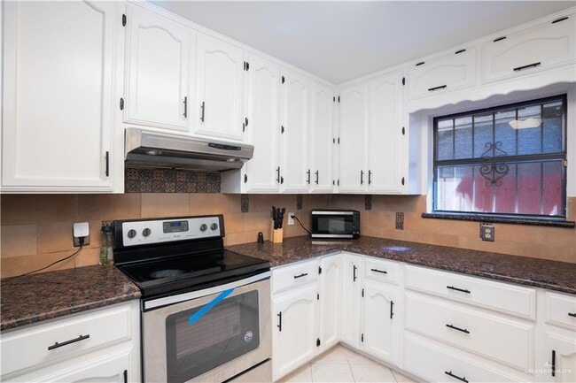 Building Photo - 27 N 33rd St