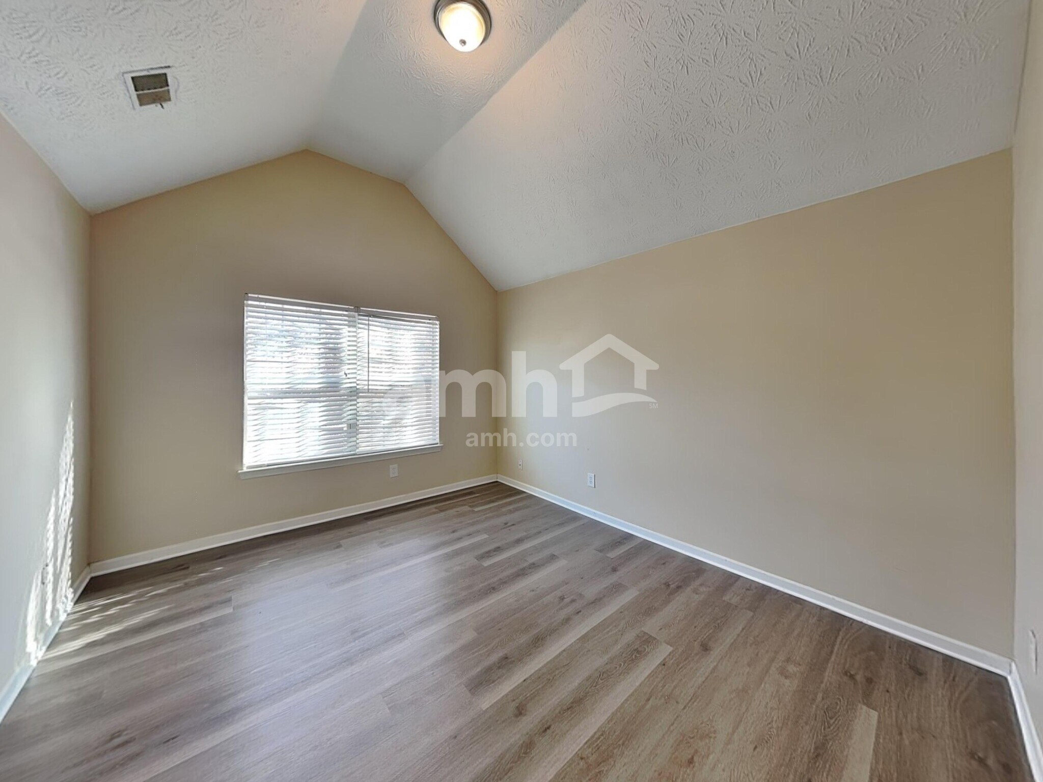 Building Photo - 3705 Sidda Way