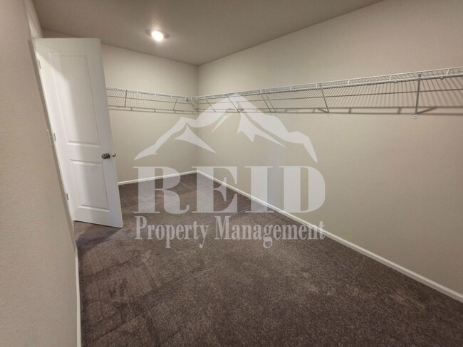 Building Photo - New 5-Bedroom home in the heart of Belfair