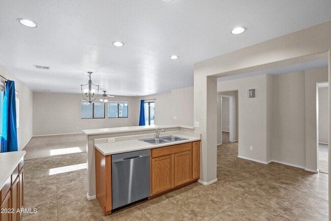 Building Photo - 15422 N 169th Ln