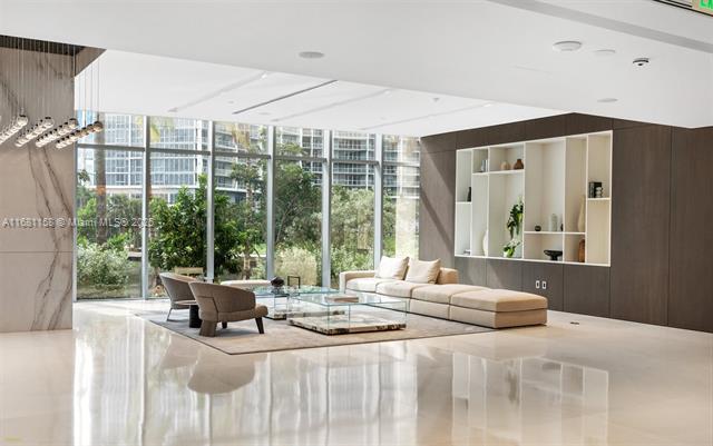 Building Photo - 300 Biscayne Boulevard Way