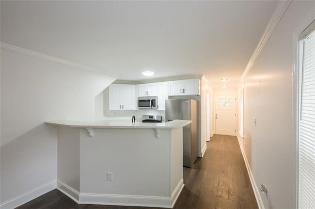 Building Photo - 2027 Lois Pl NW