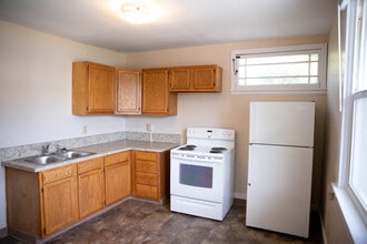 Kitchen - 805 NE California - Ap2 - 910 NE C St