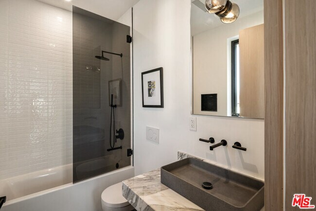 Building Photo - 3616 Cadman Dr