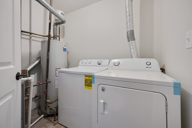 Building Photo - 527 E Shag Bark Ln