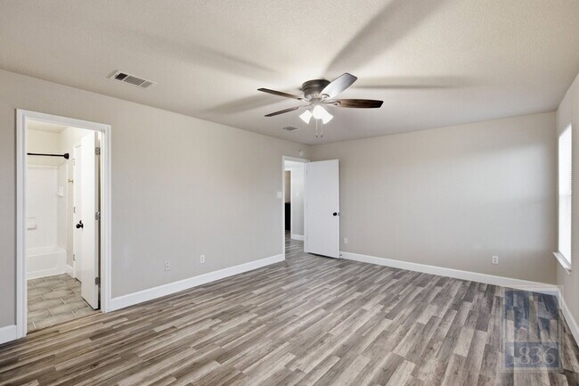 Building Photo - 13016 Wedding Dr