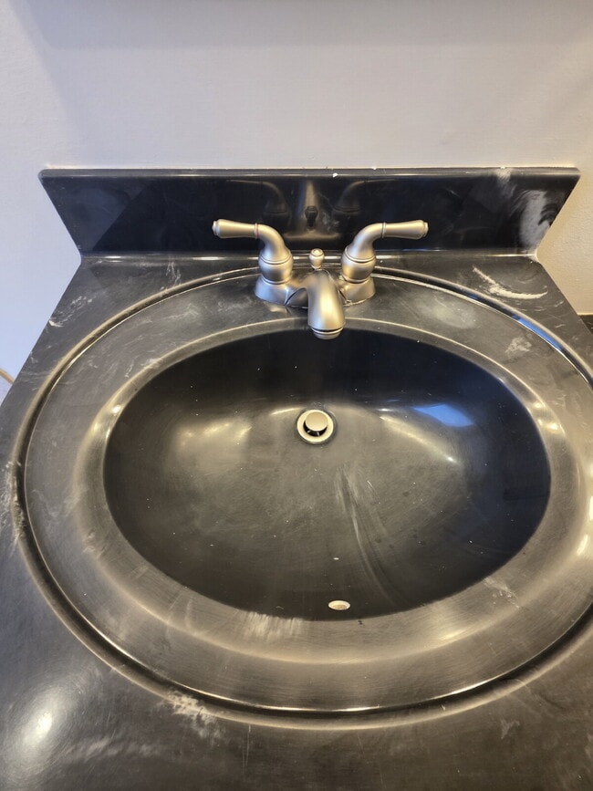 Building Photo - Spacious 4-Bedroom Home for Rent in Kings Grant Fayetteville – 15 Minutes from Fort Bragg