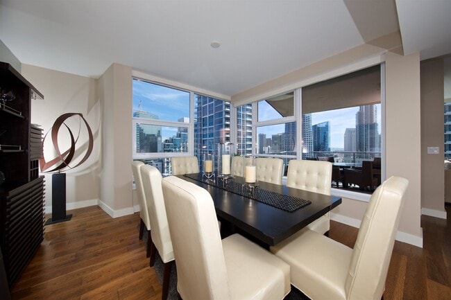 Building Photo - Ultimate Luxury Living: Fully Furnished Co...