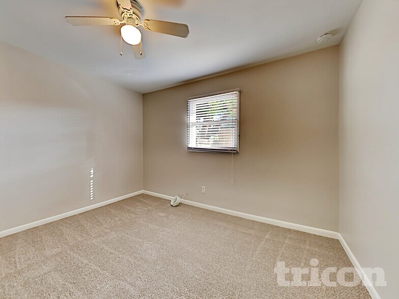 Building Photo - 6595 64th Way N