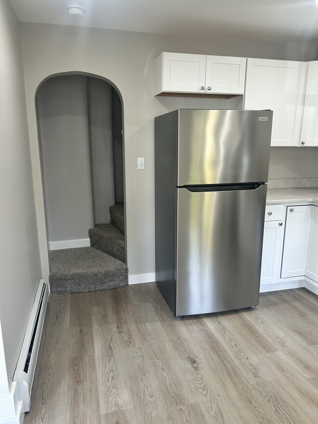 Building Photo - 164 Rabideau St