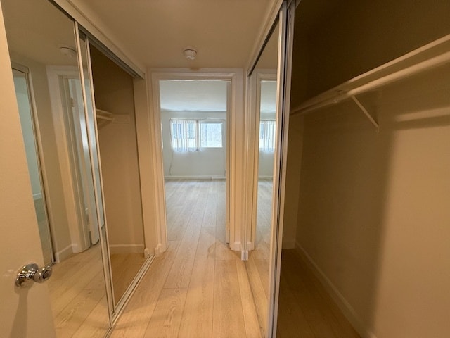 2 closets - 4322 Matilija Ave