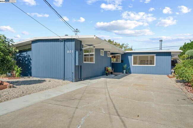 Building Photo - 801 Richmond Ave